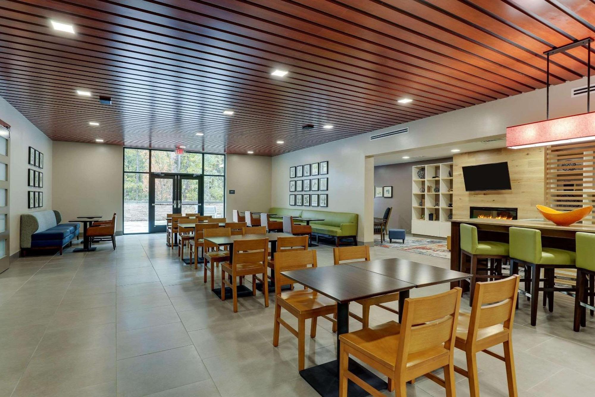 Country Inn & Suites By Radisson, Cumming Near Northside Hospital Forsyth كومينغ المظهر الخارجي الصورة