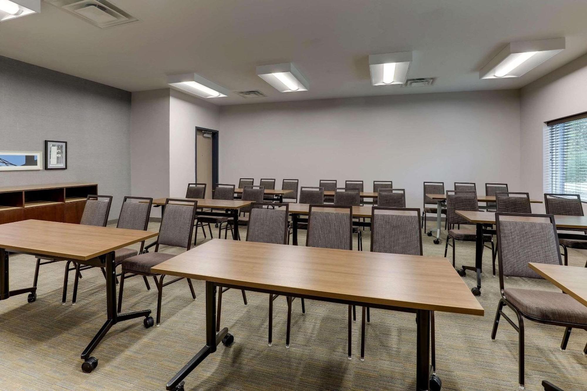 Country Inn & Suites By Radisson, Cumming Near Northside Hospital Forsyth كومينغ المظهر الخارجي الصورة